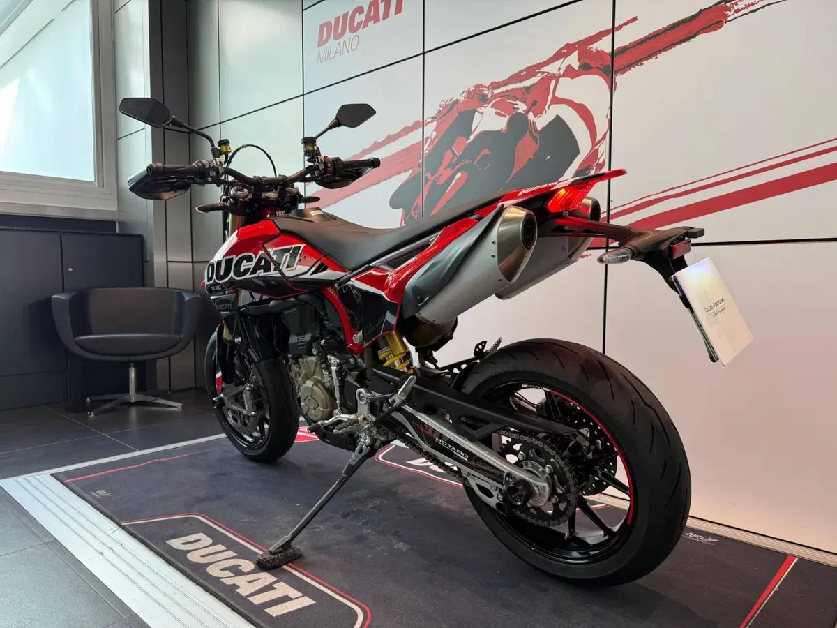 Ducati Hypermotard 698 Mono (2024 - 26) (11)