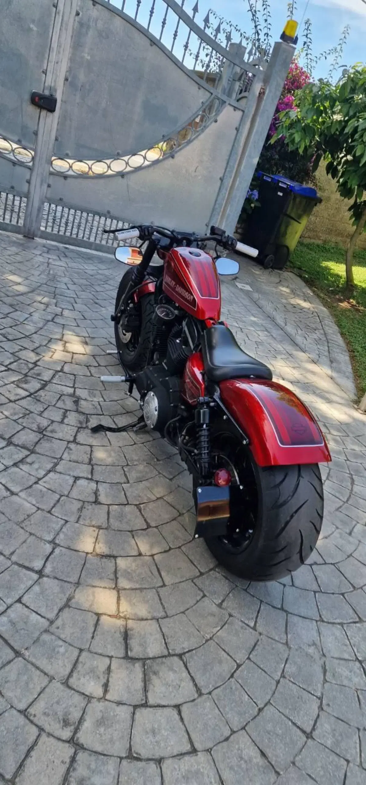 Harley-Davidson 883 Iron (2009 - 11) - XL 883N
