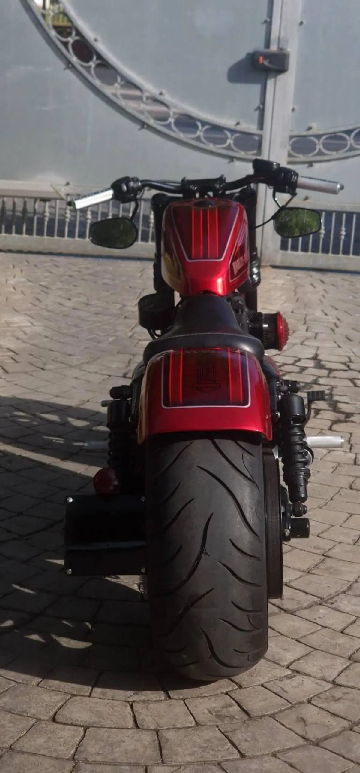 Harley-Davidson 883 Iron (2009 - 11) - XL 883N (14)
