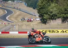 Bulega in cerca della sua prima vittoria a Donington Park