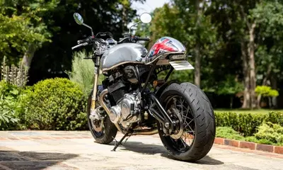 Richard Hammond (Top Gear) vende all'asta la sua Norton. Interessa?