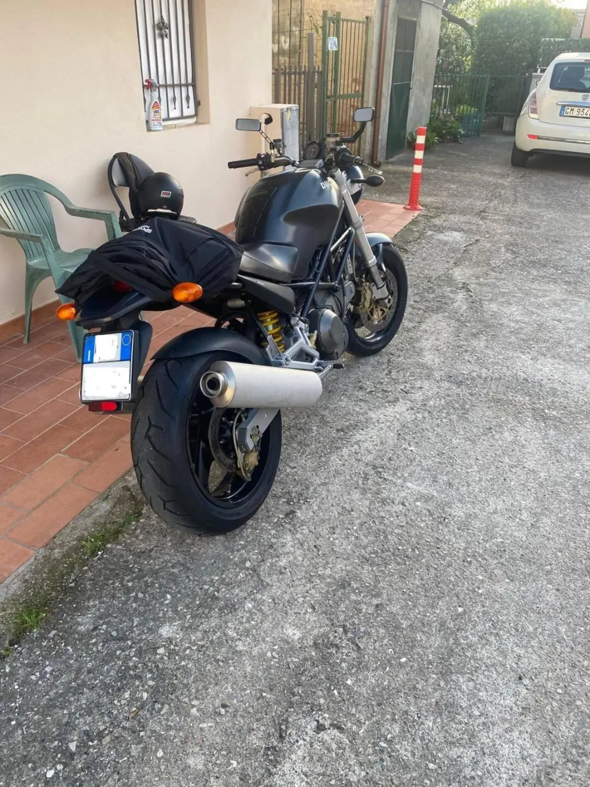 Ducati Monster 900 Dark I.E. (1999 - 02) (3)