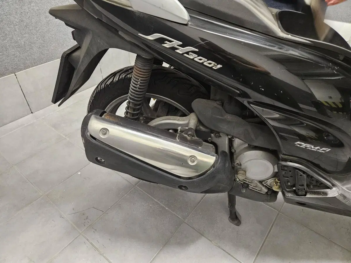 Honda SH 300 i (2006 - 10) (4)