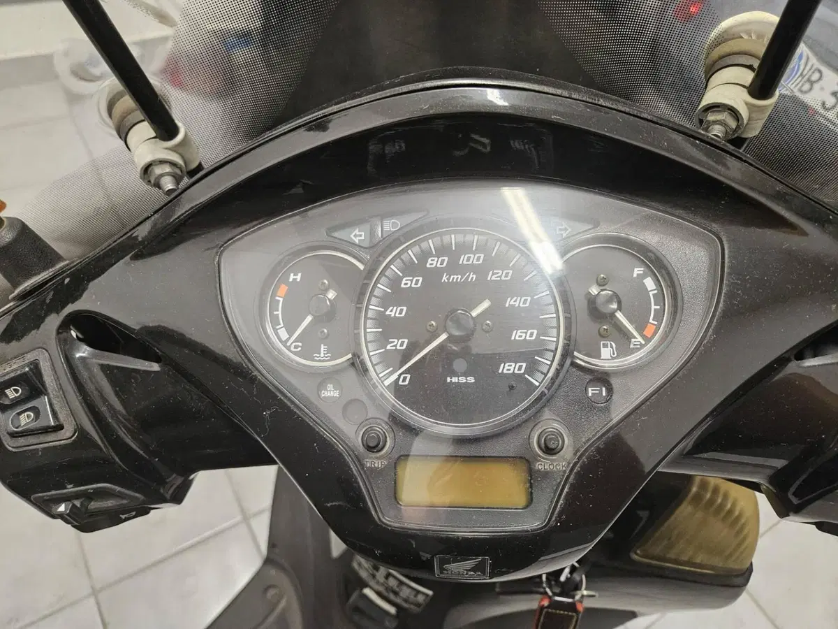 Honda SH 300 i (2006 - 10) (3)
