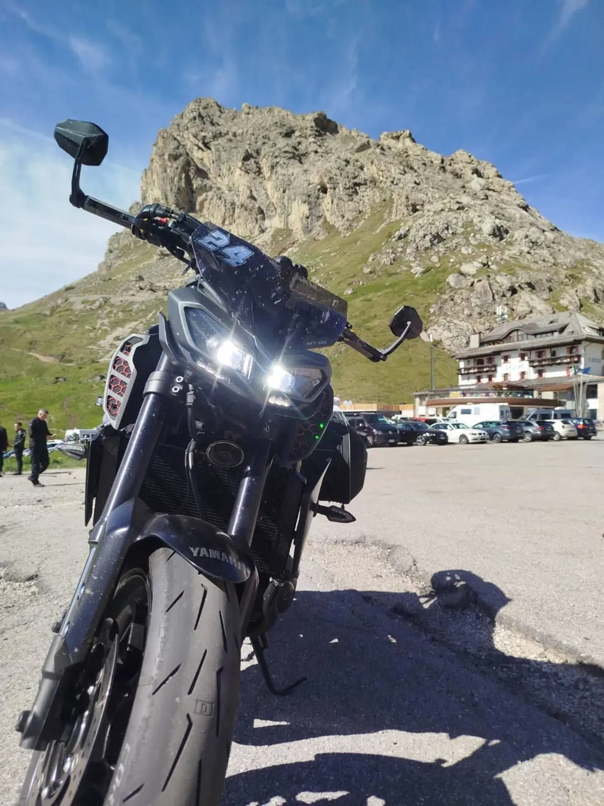Yamaha MT-09 (2017 - 20) (4)