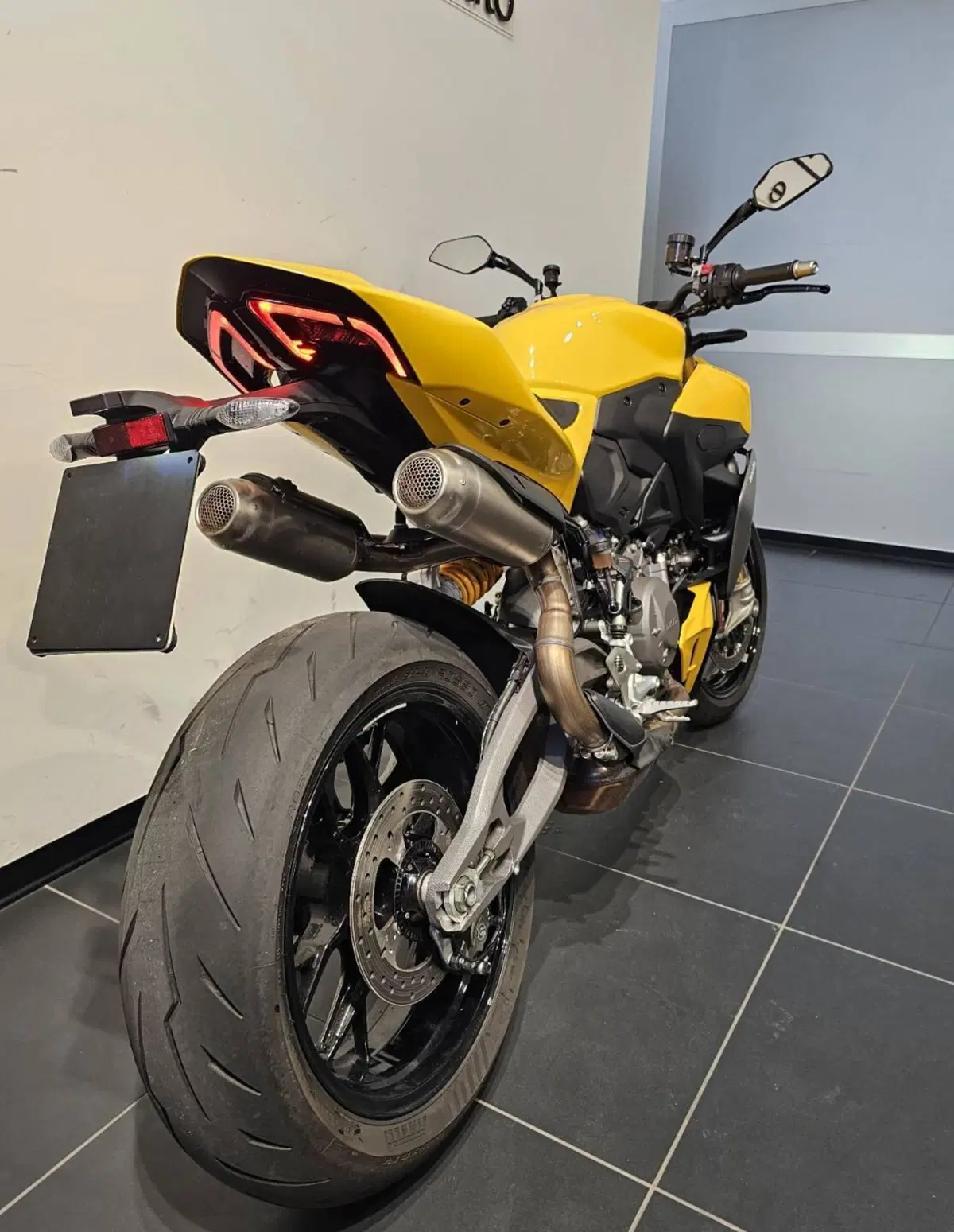 Ducati Streetfighter V2 S (2025 - 26) (4)