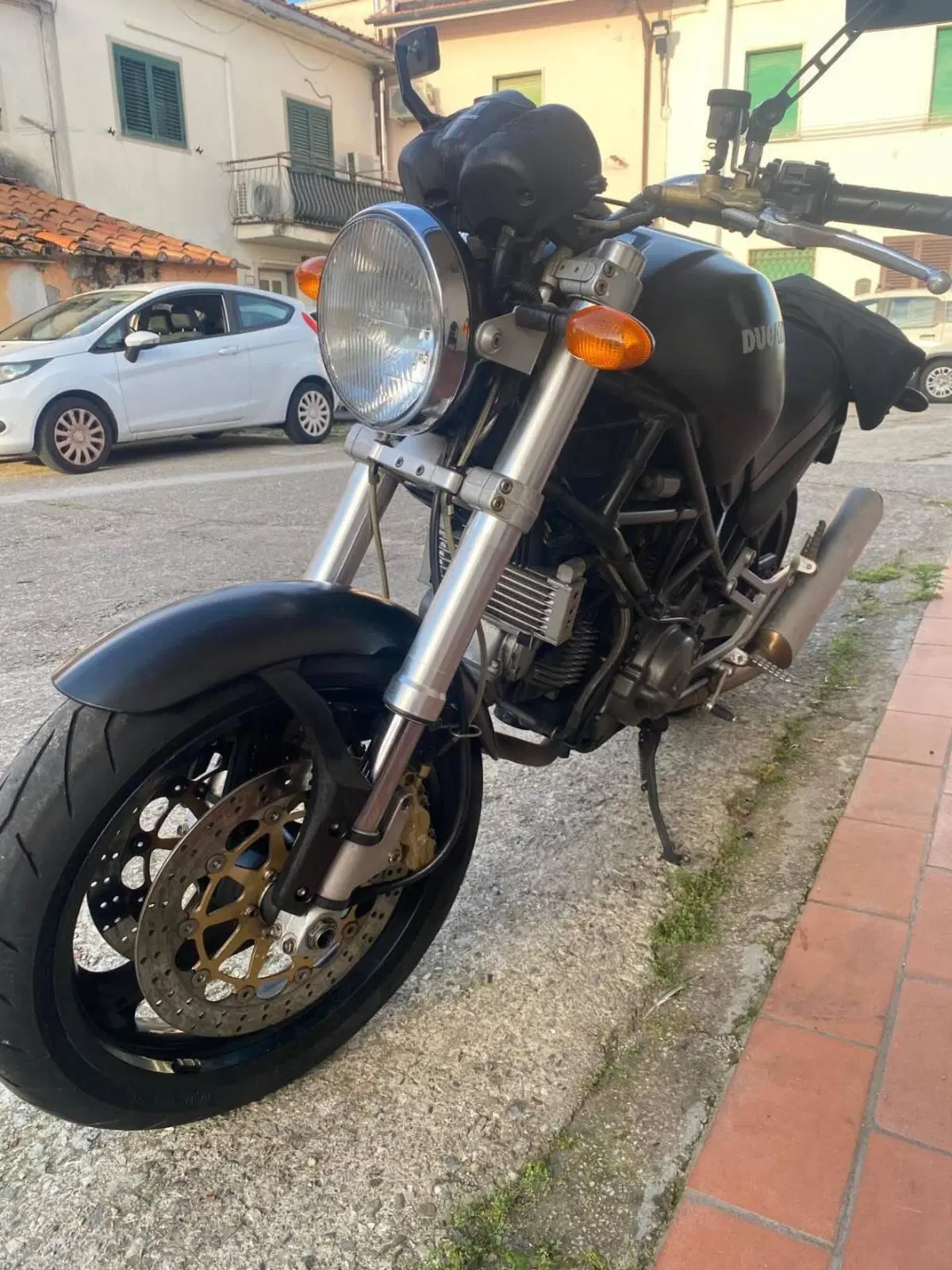 Ducati Monster 900 Special I.E. (1999 - 02) (2)