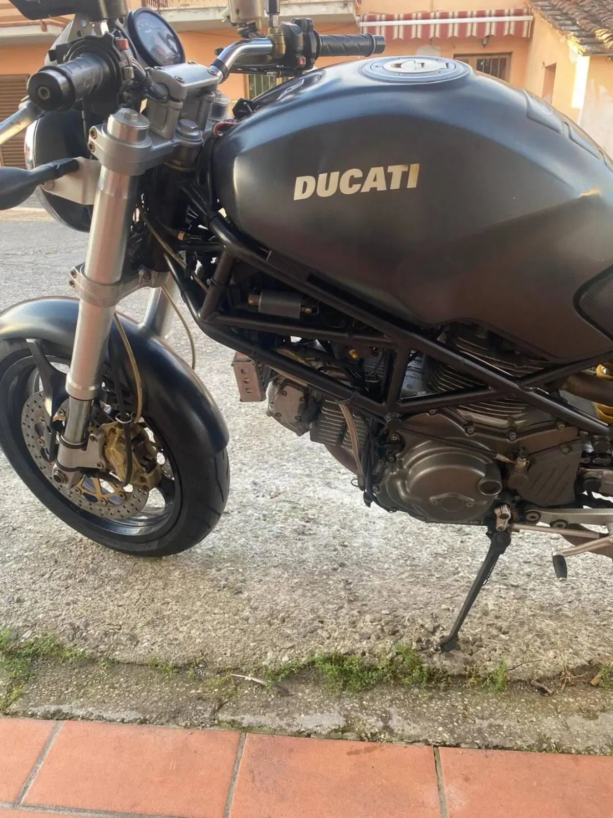 Ducati Monster 900 Special I.E. (1999 - 02) (4)