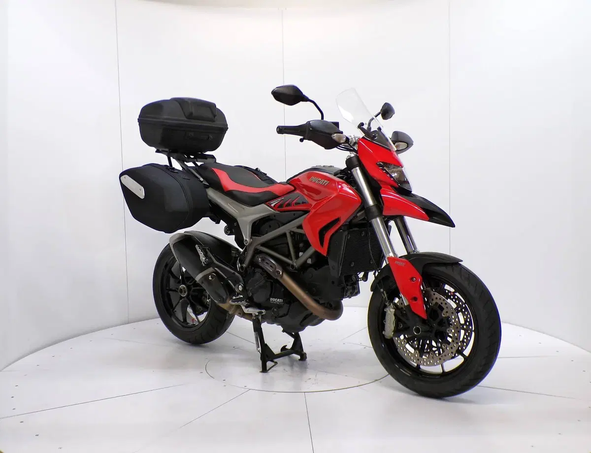 Ducati Hyperstrada 821 (2013 - 15) (2)