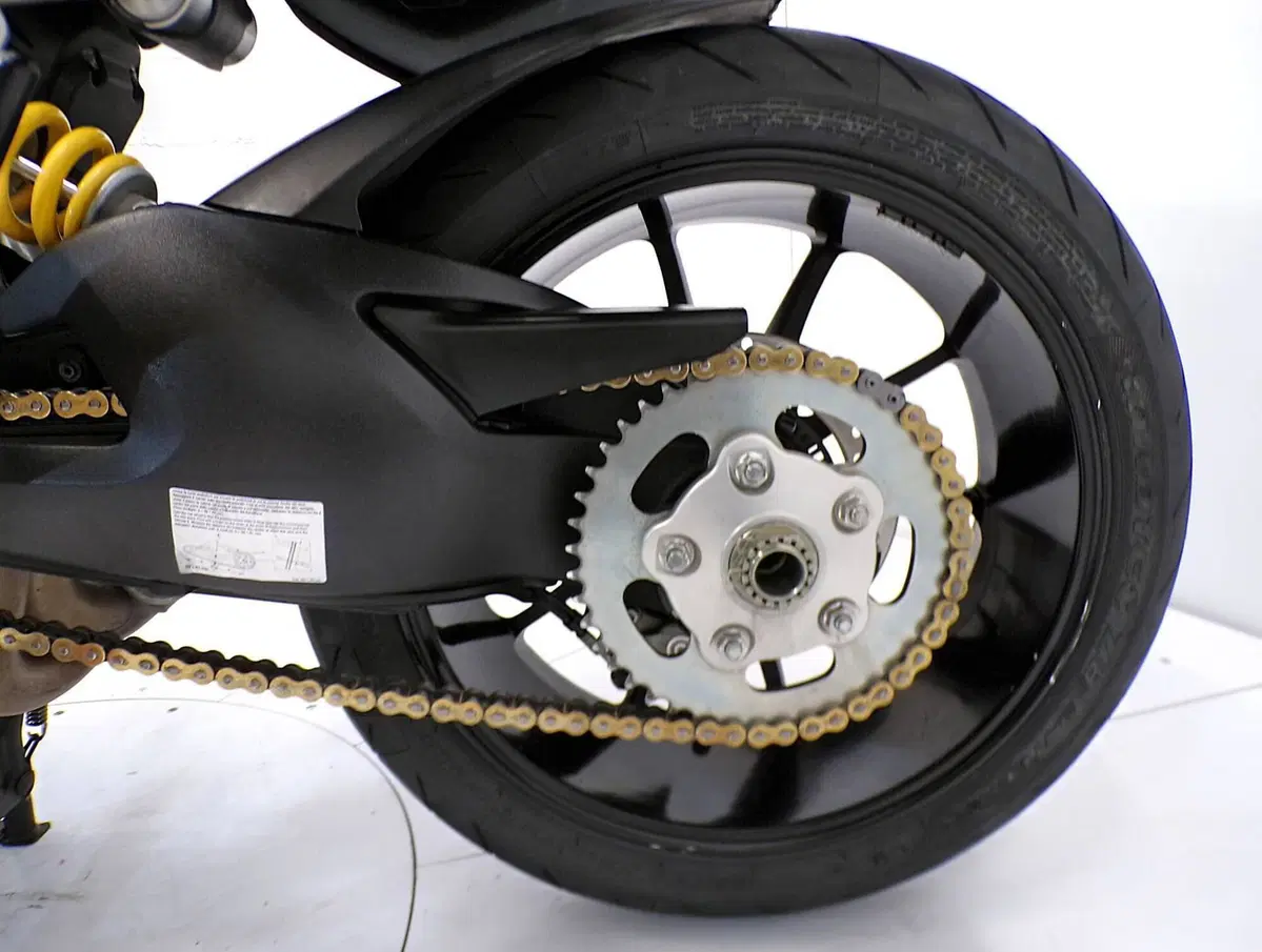 Ducati Hyperstrada 821 (2013 - 15) (9)