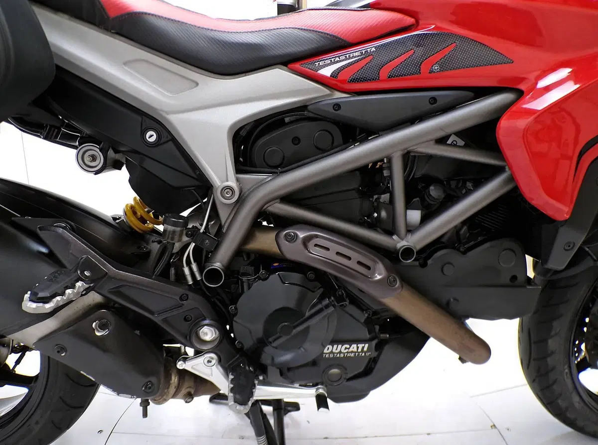 Ducati Hyperstrada 821 (2013 - 15) (10)