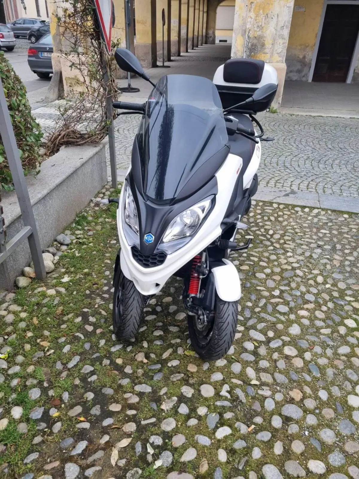 Piaggio MP3 300 Sport ABS Hpe (2021 - 24) (2)