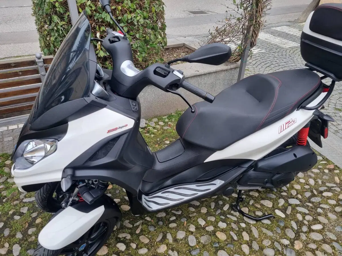 Piaggio MP3 300 Sport ABS Hpe (2021 - 24) (3)