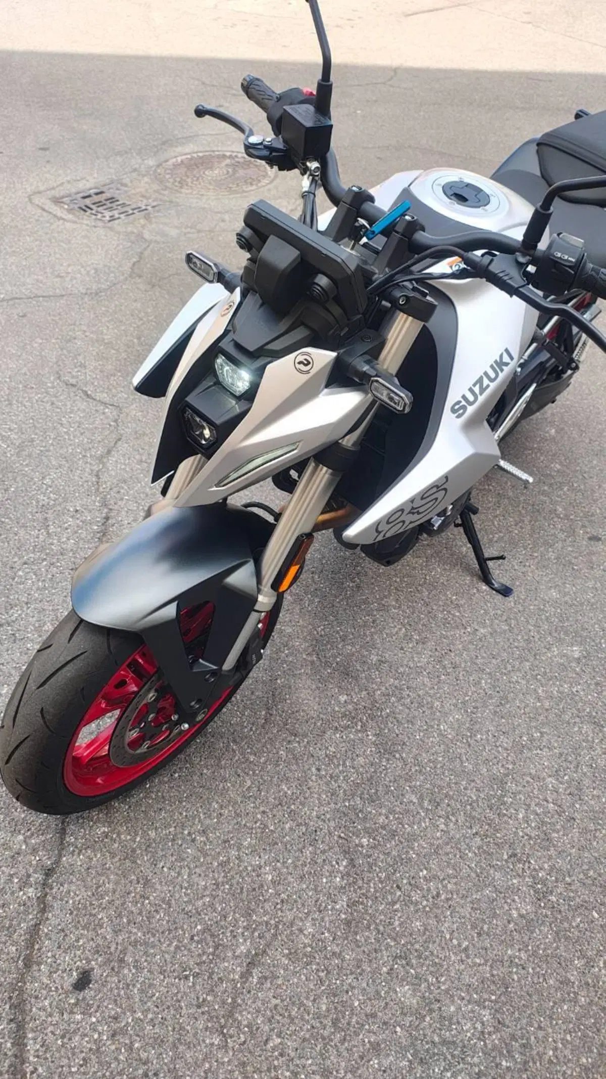 Suzuki GSX-8S (2025 - 26) (4)