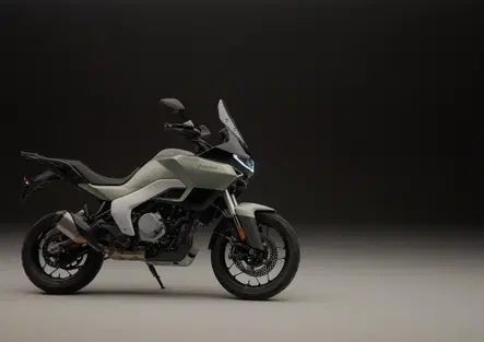 Norton Atlas e Atlas GT: la Casa britannica entra nel segmento adventure [GALLERY]