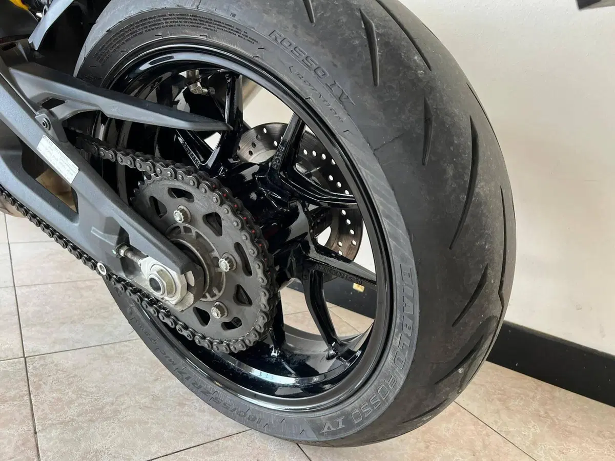 Ducati Monster 937 + (2021 - 25) (8)