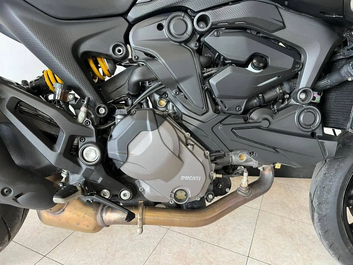 Ducati Monster 937 + (2021 - 25) (15)