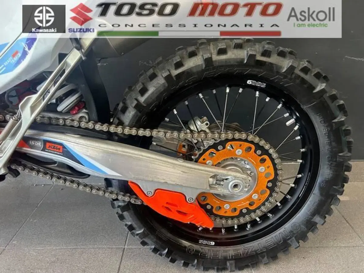 KTM 350 EXC-F Six Days (2023) (12)
