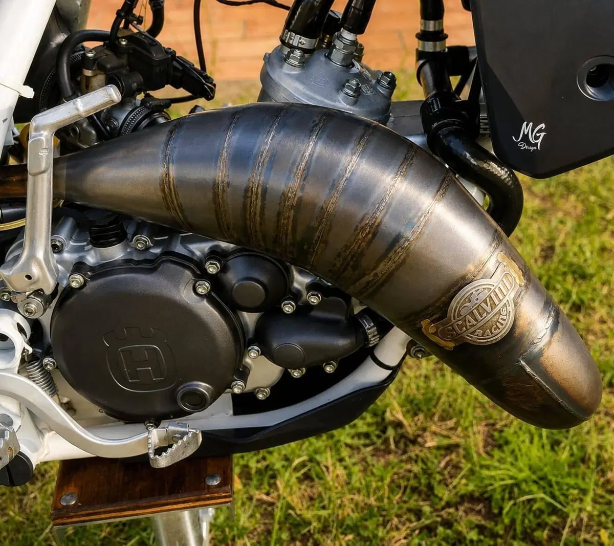 Husqvarna SM 125 (2010 - 12) (5)