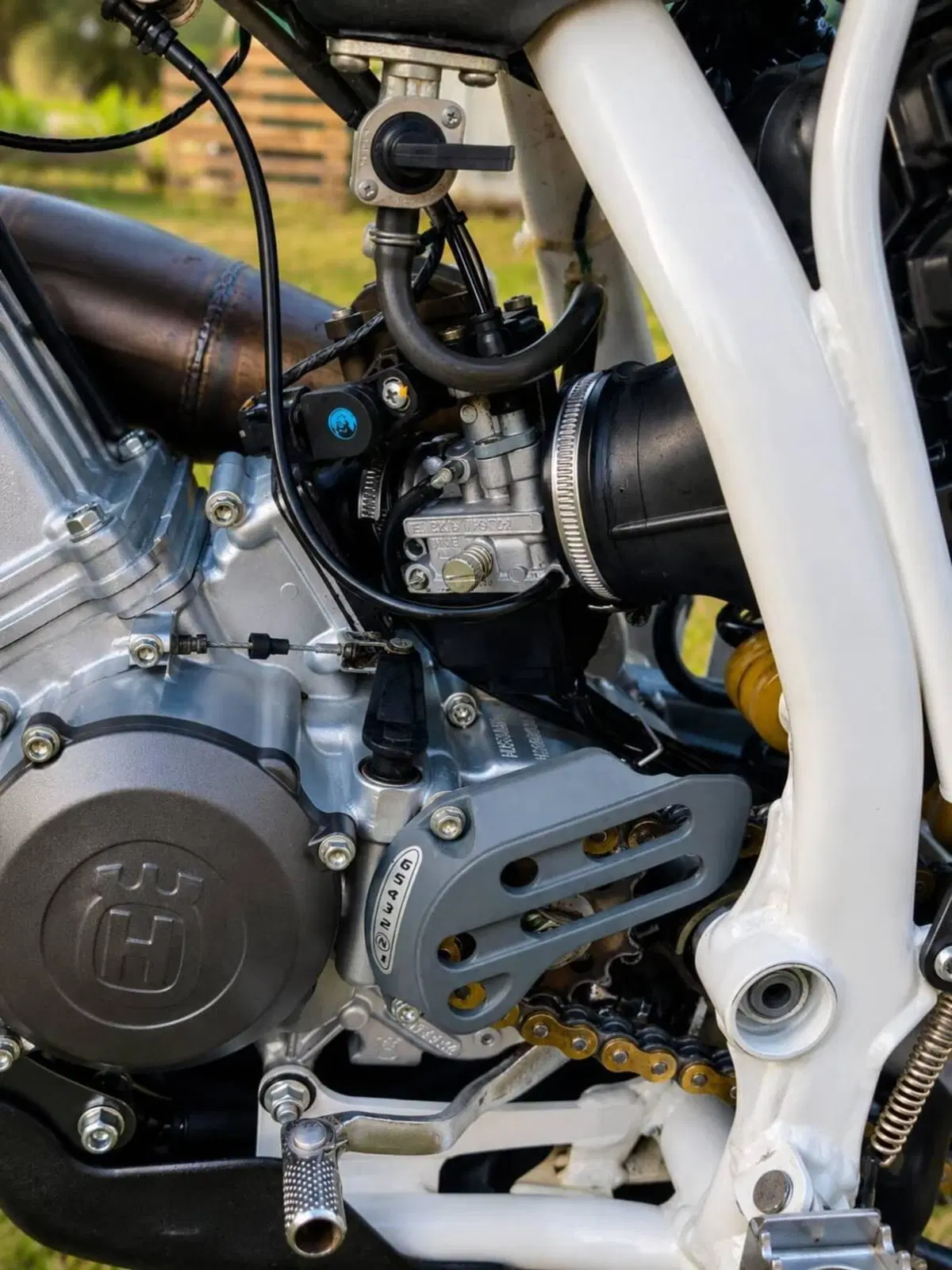 Husqvarna SM 125 (2010 - 12) (7)