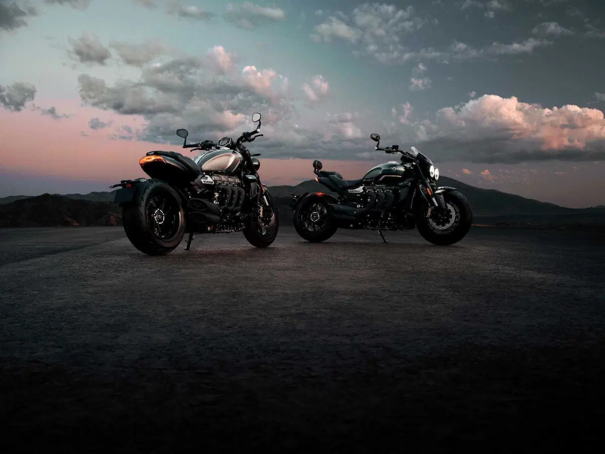 Triumph presenta le nuove colorazioni per la gamma 2027 (5)
