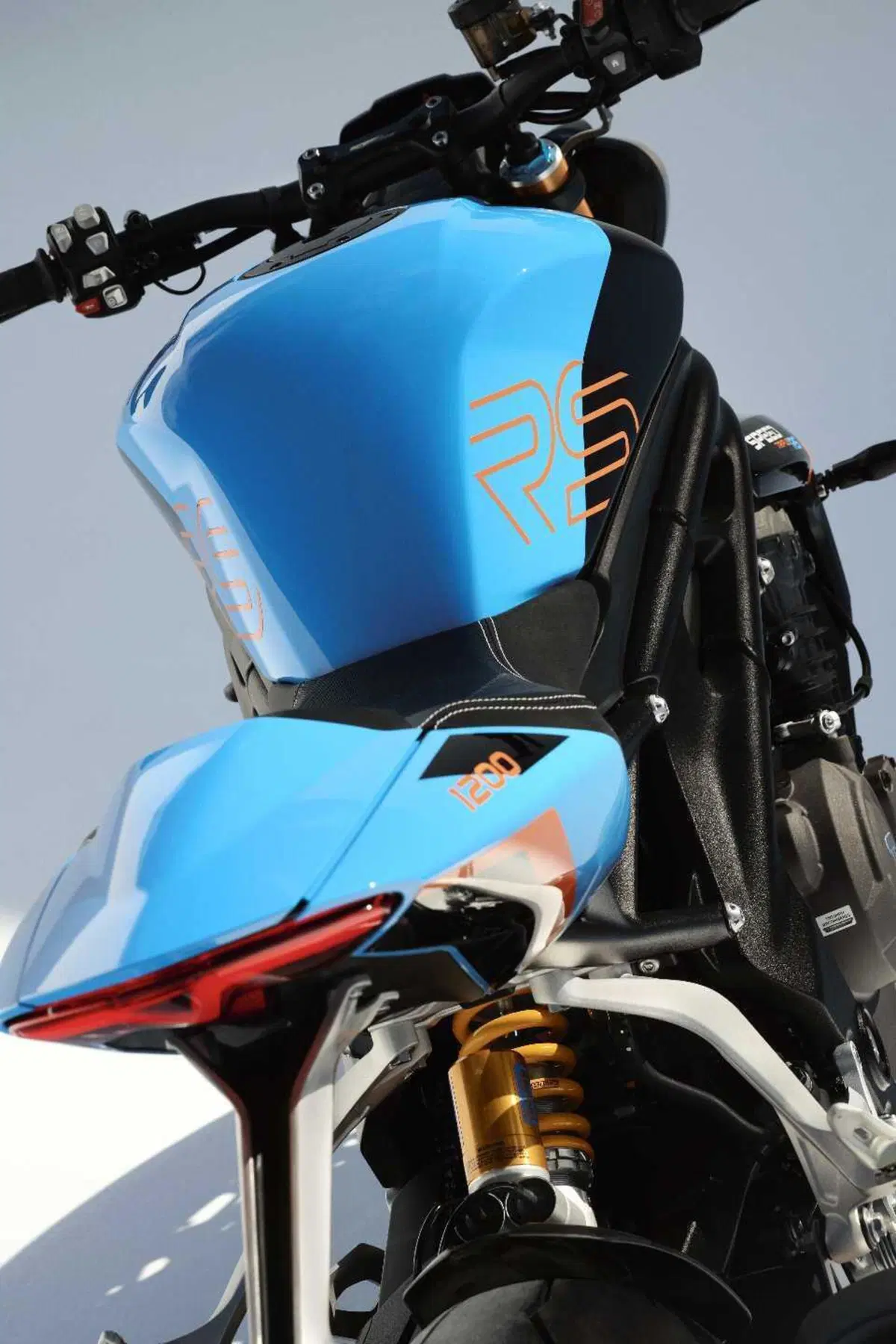 Triumph presenta le nuove colorazioni per la gamma 2027 (33)