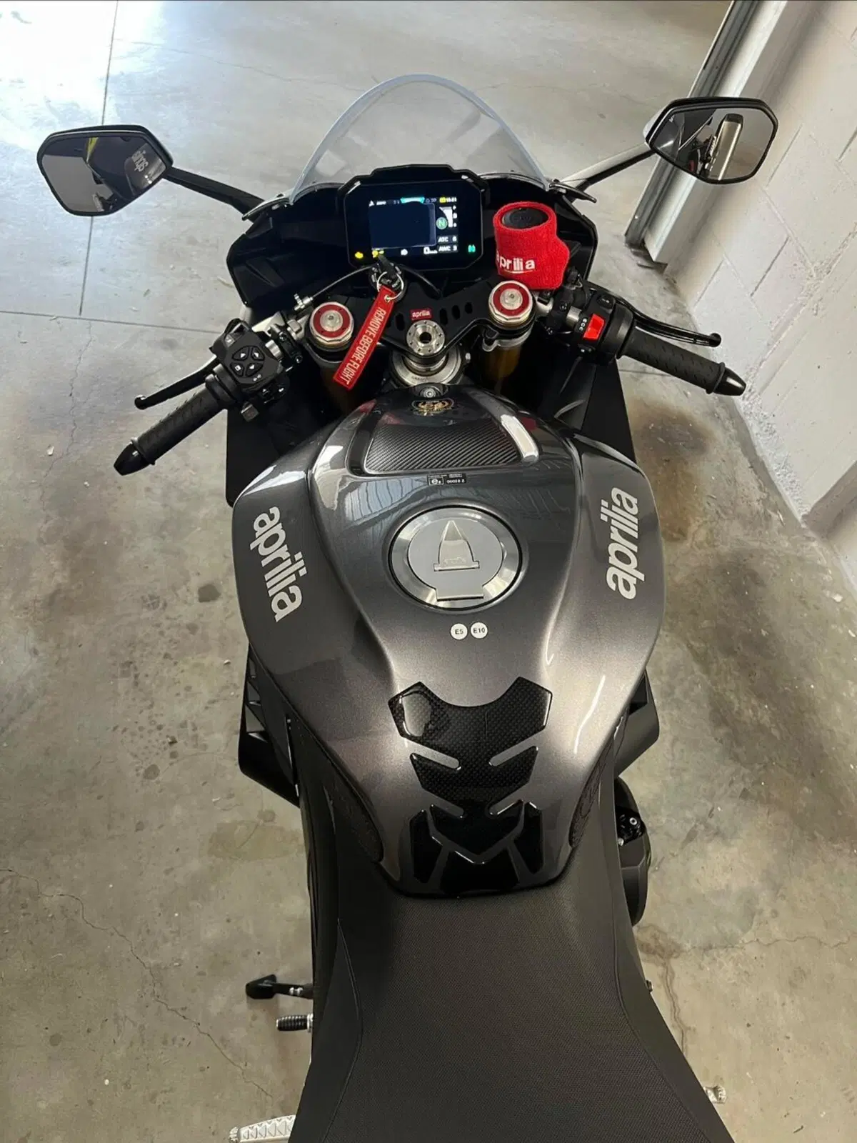 Aprilia RSV4 1100 (2025 - 26) (4)