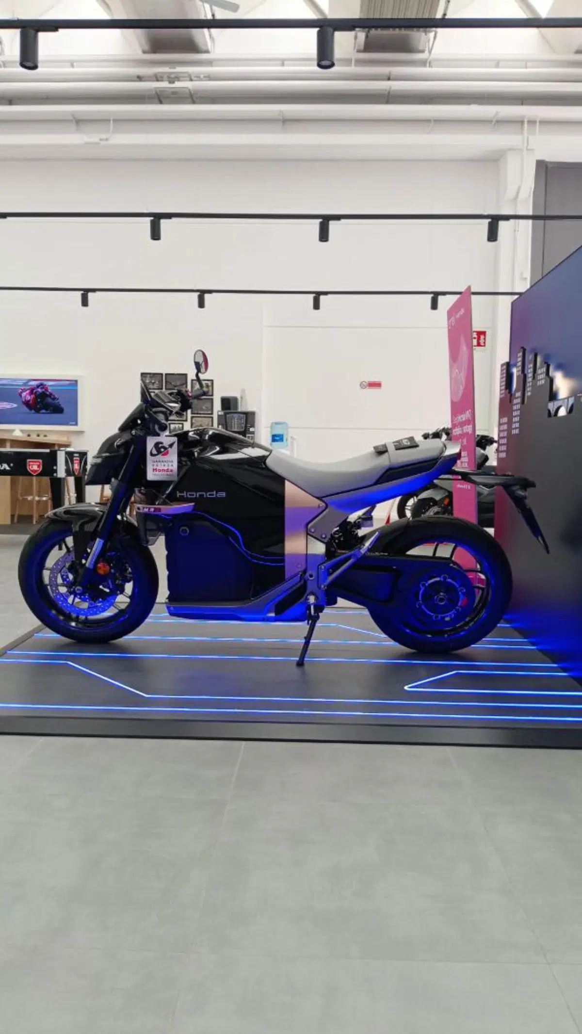 Honda WN7 (2026) (2)