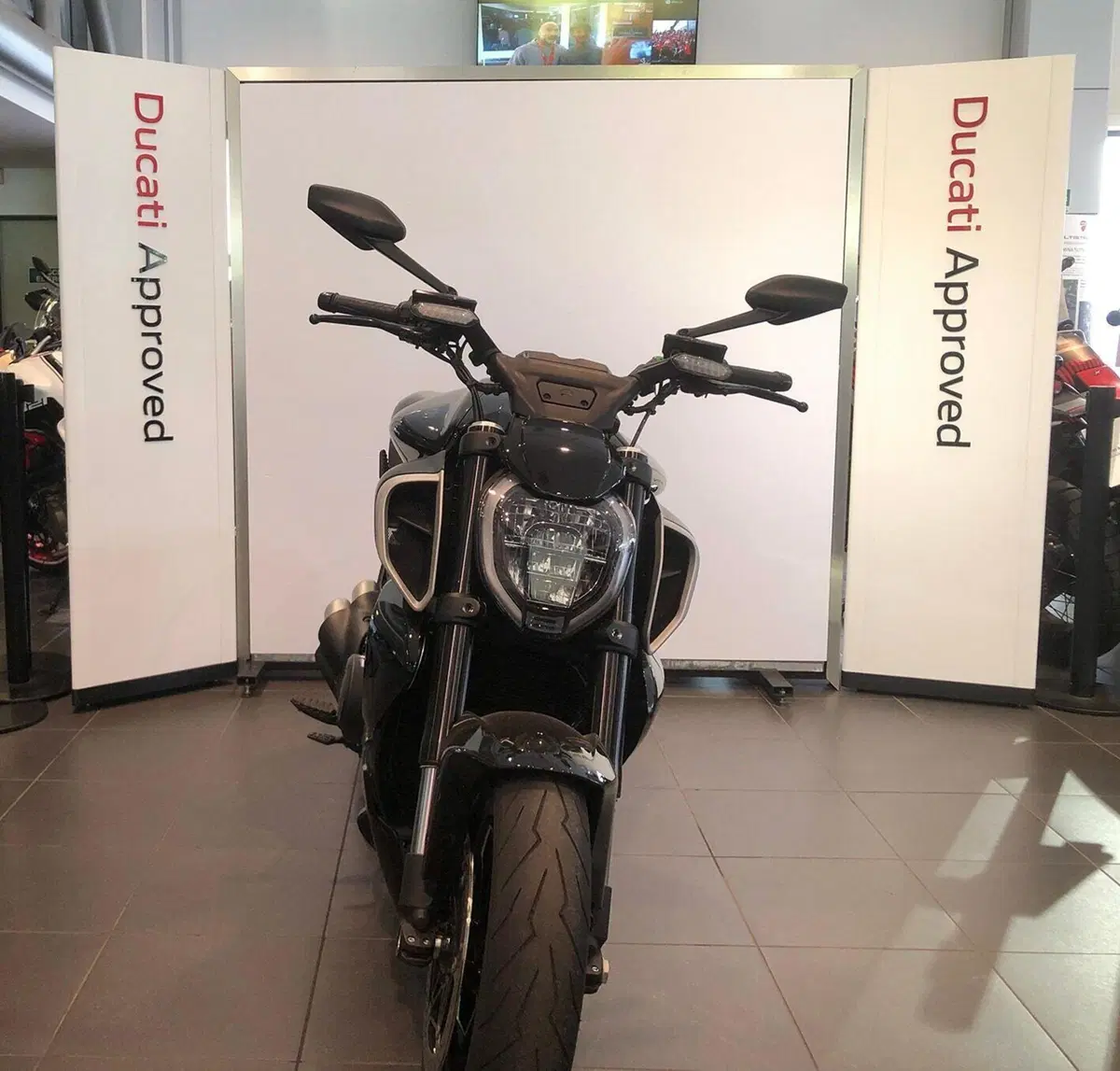 Ducati Diavel V4 (2023 - 26) (4)