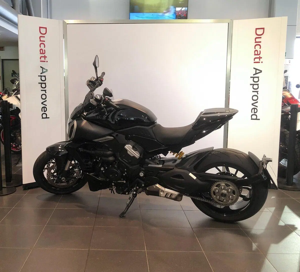 Ducati Diavel V4 (2023 - 26) (5)