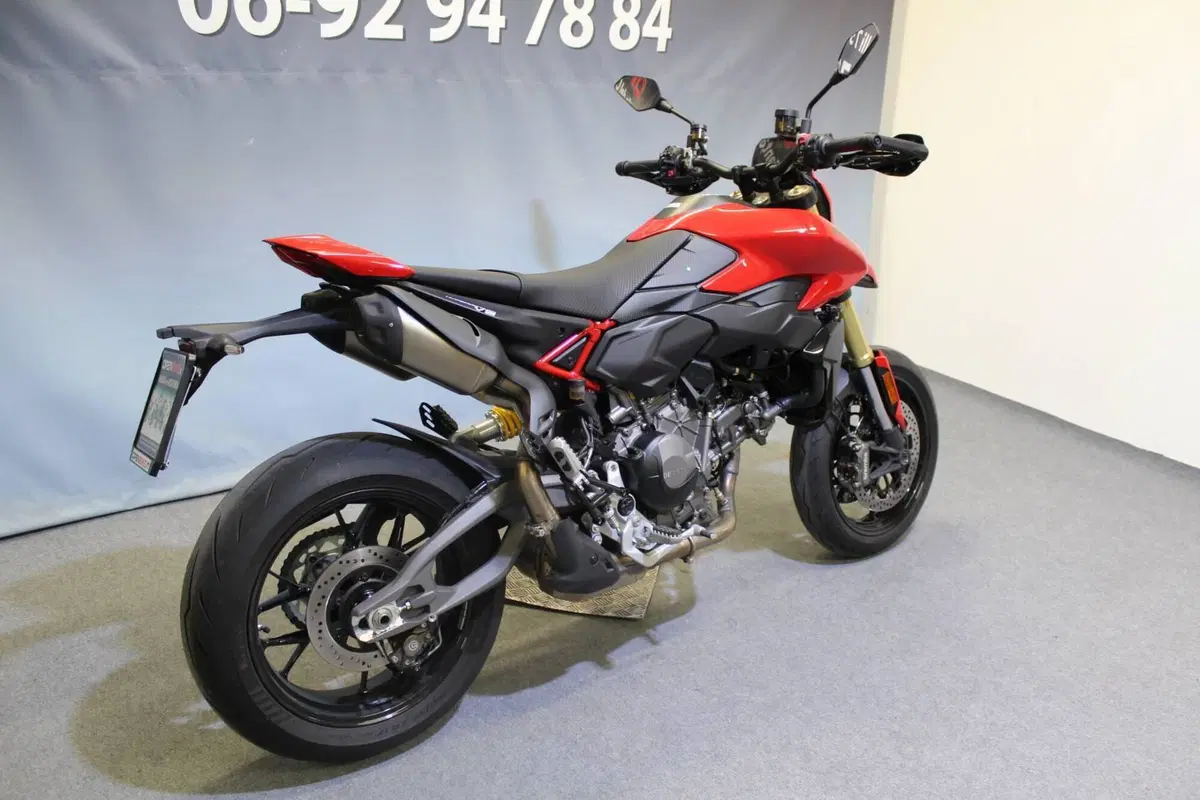 Ducati Hypermotard V2 (2026) (2)