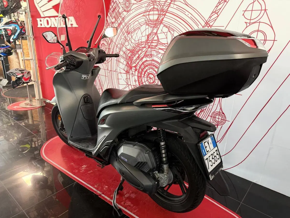 Honda SH 150i Sport (2022 - 23) (6)