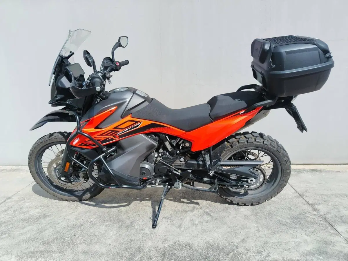 KTM 890 Adventure (2022) (2)
