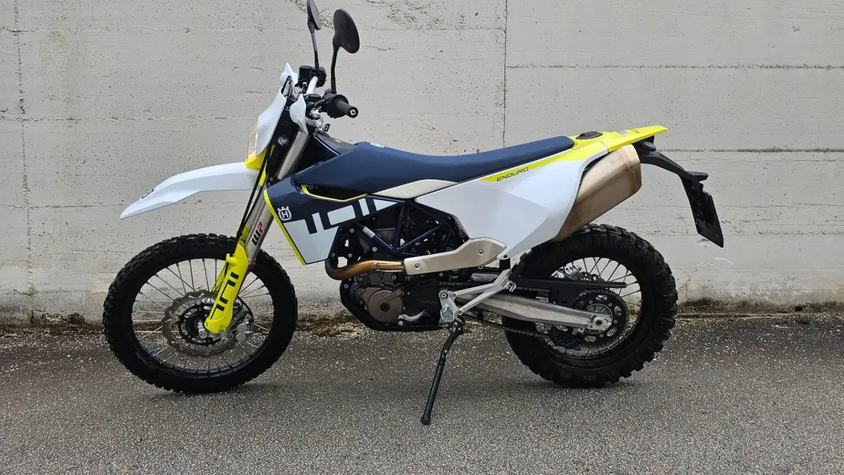 Husqvarna 701 Enduro (2023 - 25) (2)