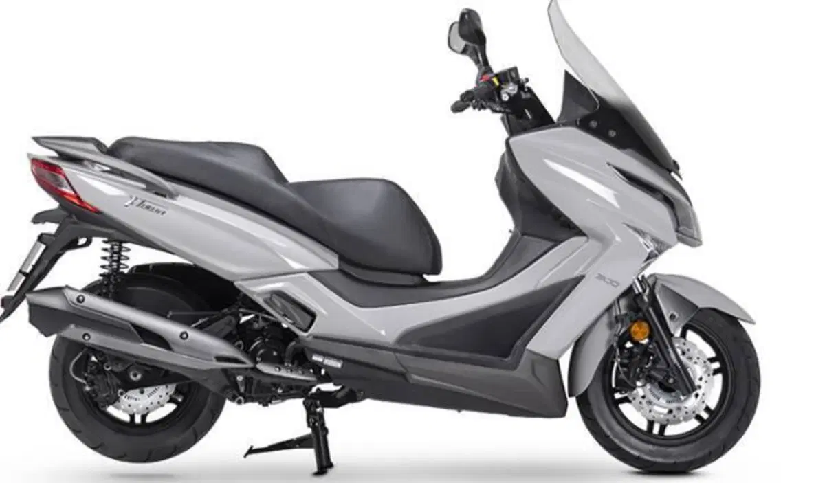 Kymco X-Town 300i (2025 - 26) (3)