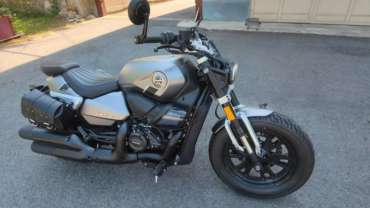 Benelli Leoncino 400 Bobber (2026) (8)