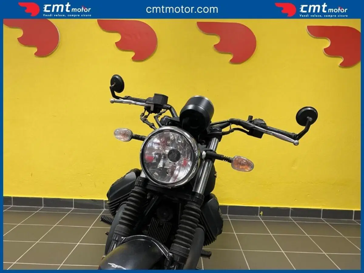 Moto Guzzi V7 III Stone (2017 - 20) (12)