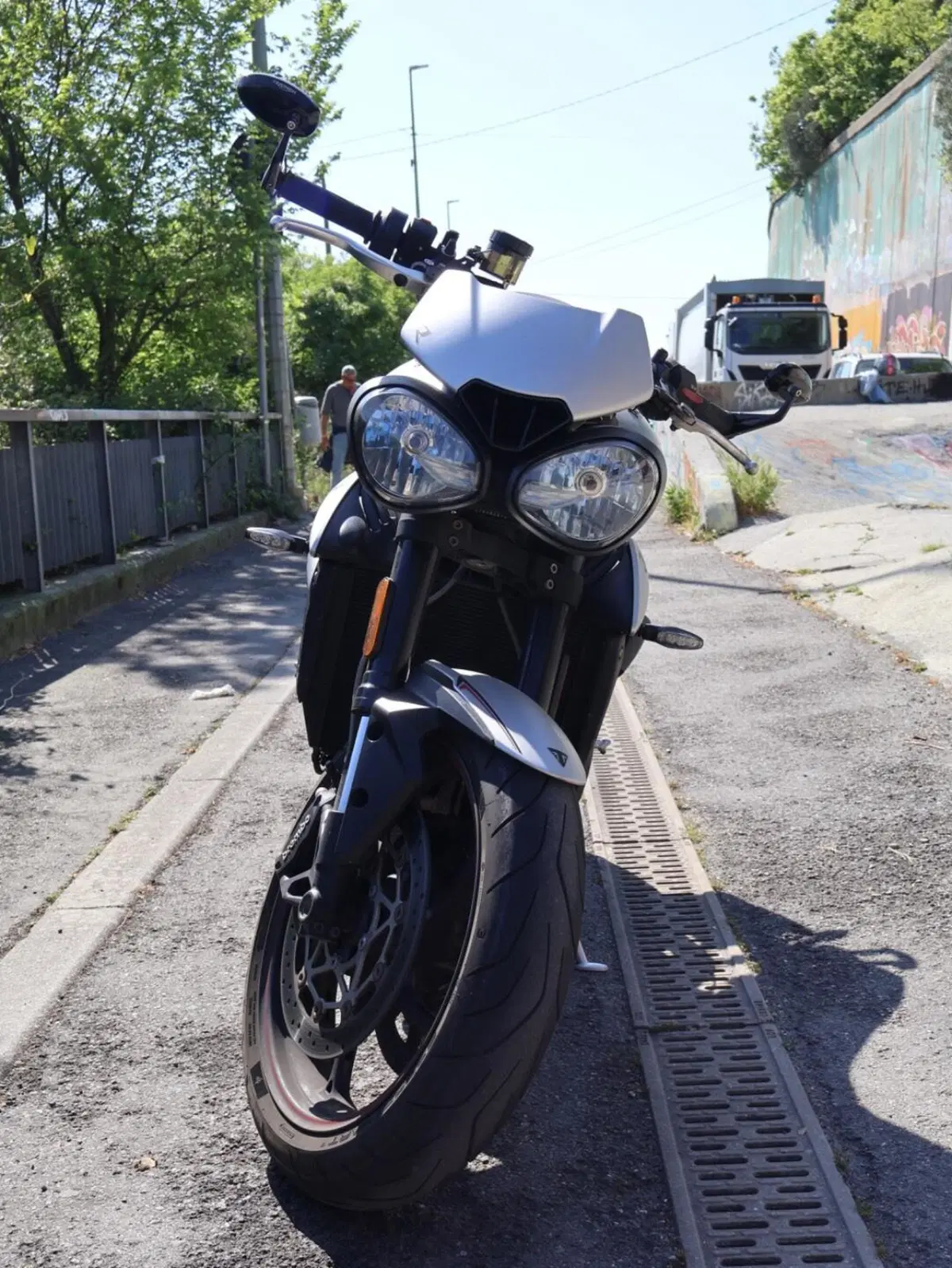 Triumph Street Triple R (2017 - 20) (5)