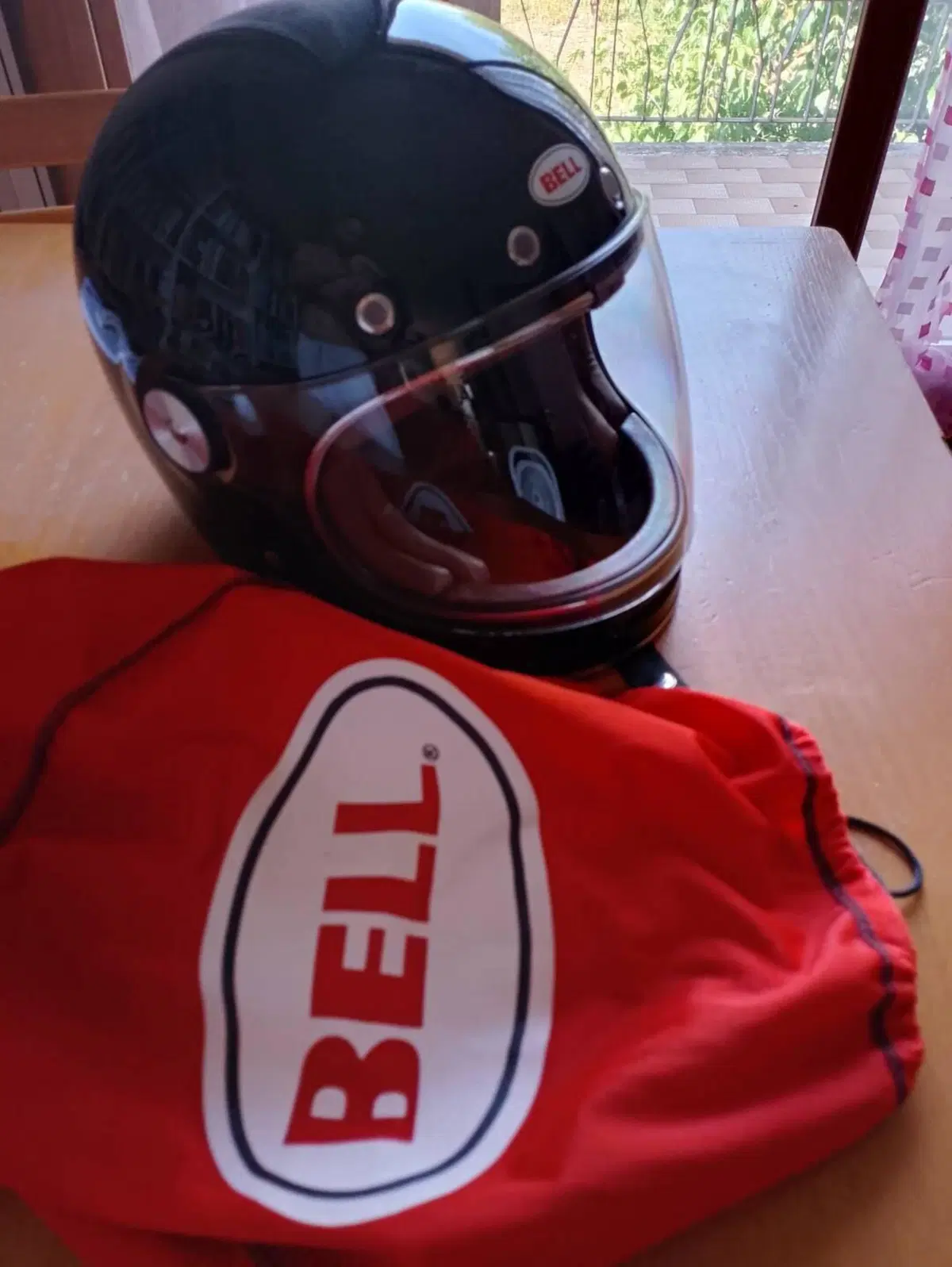 Casco Bell Bullit nero lucido