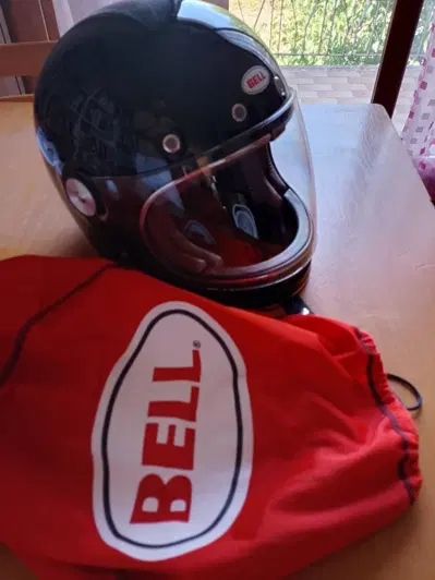 Casco Bell Bullit nero lucido