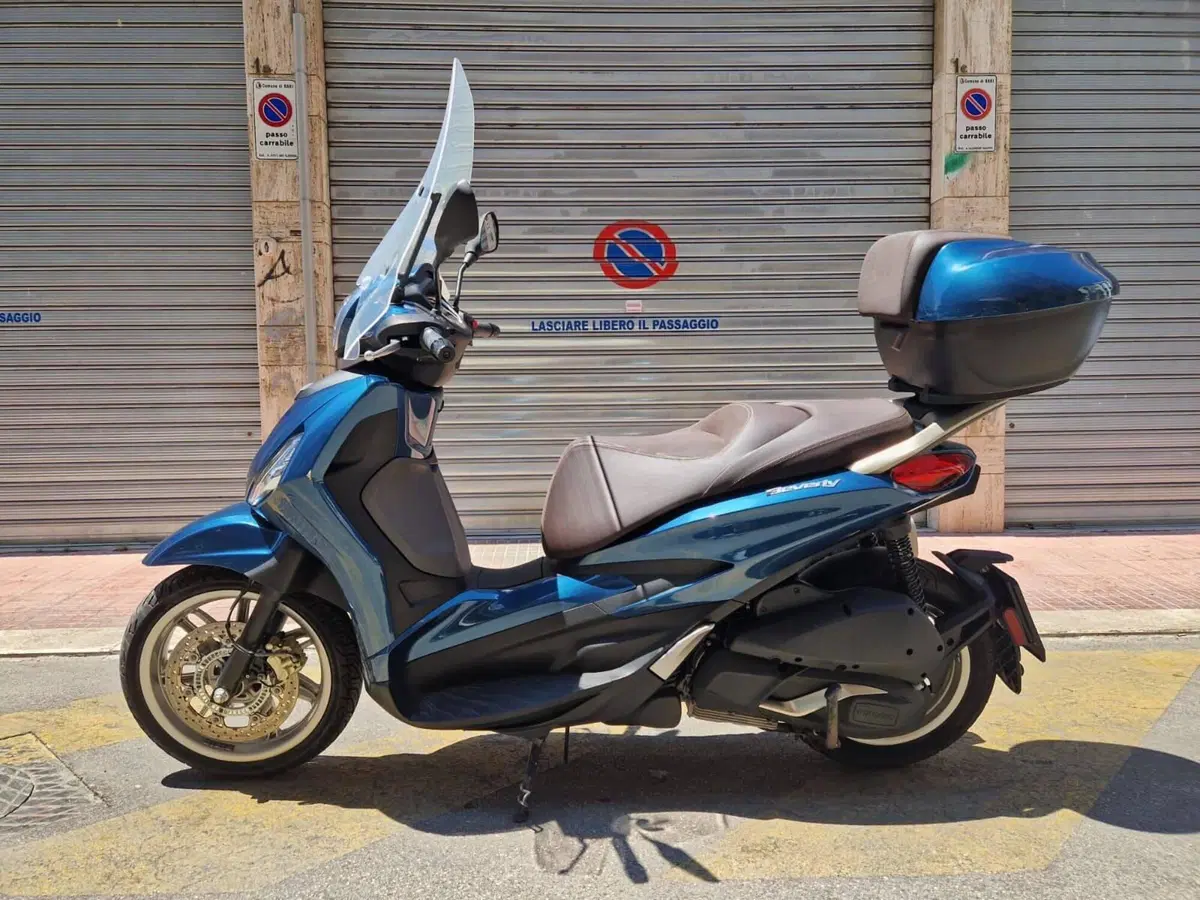 Piaggio Beverly 300 ABS-ASR (2021 - 25) (3)