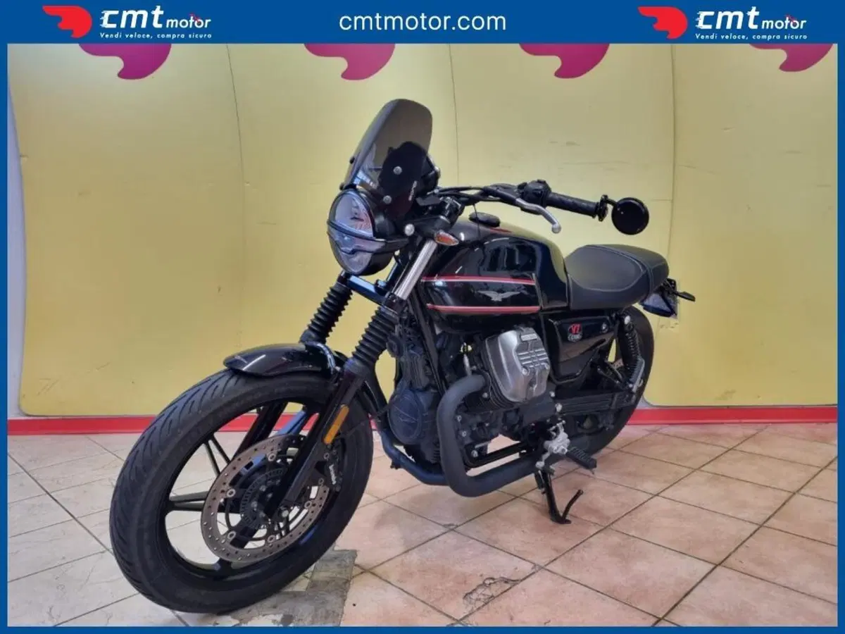 Moto Guzzi V7 Stone (2021 - 24) (4)