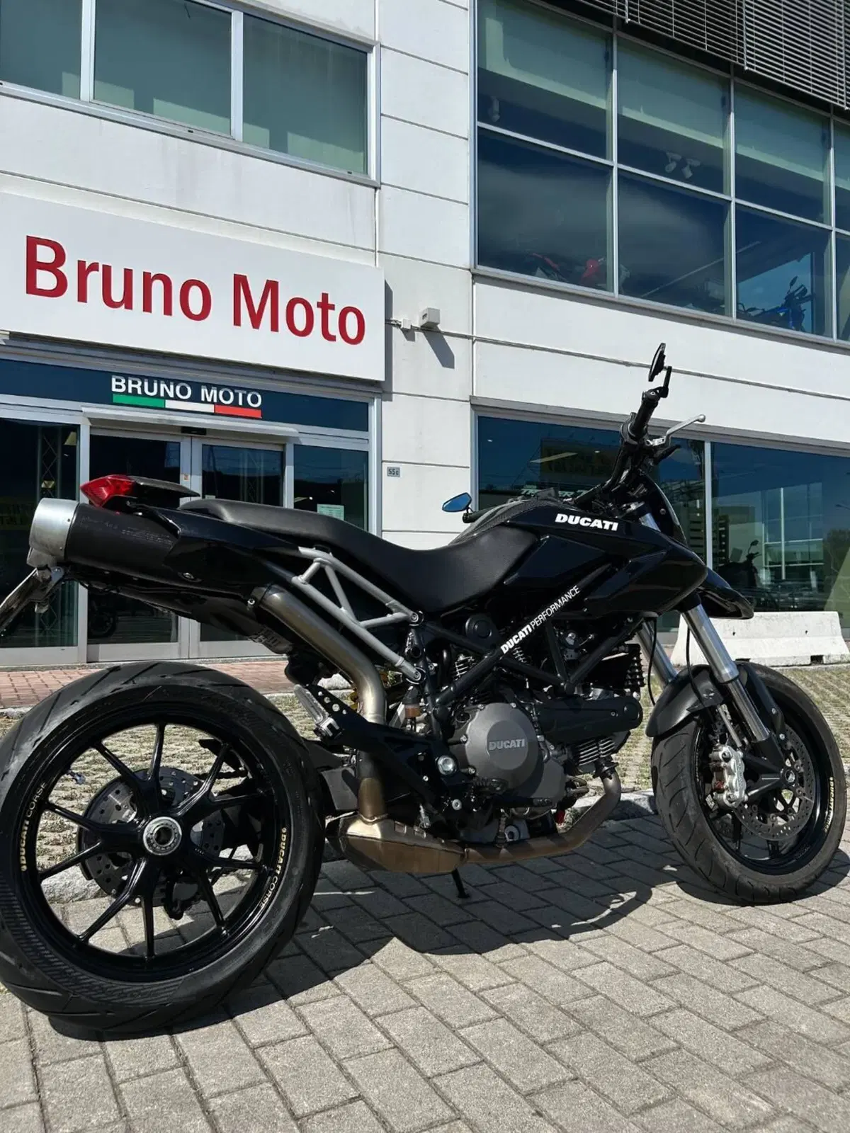 Ducati Hypermotard 796 (2012) (4)