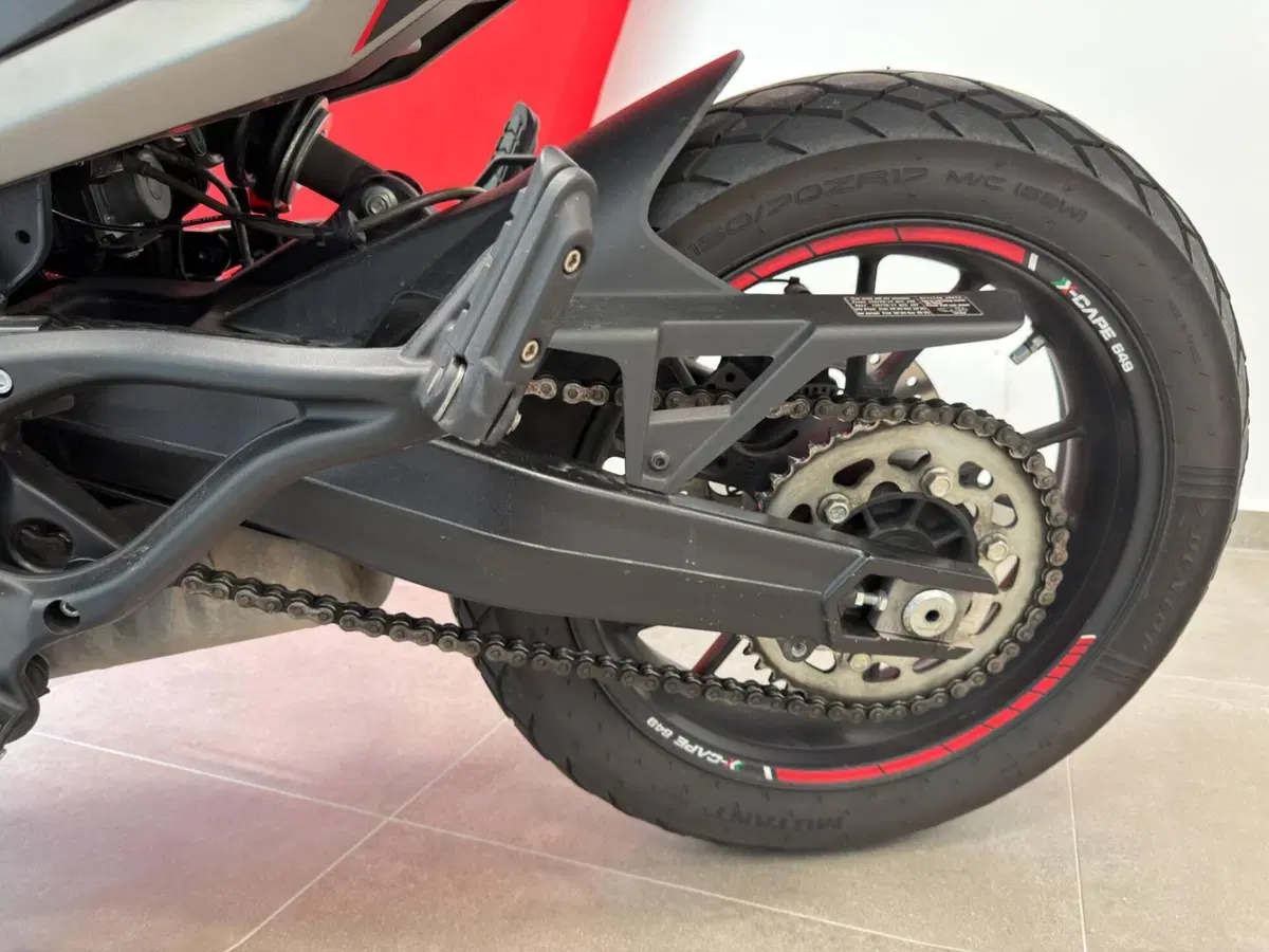 Moto Morini X-Cape 650 (2021 - 26) (5)