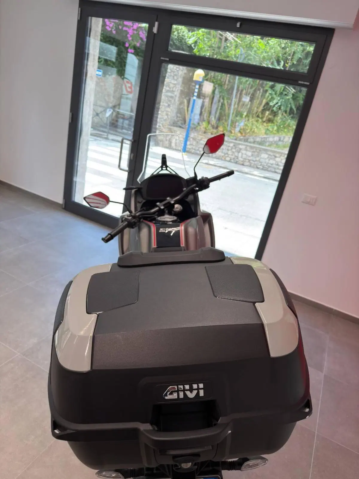 Moto Morini X-Cape 650 (2021 - 26) (6)