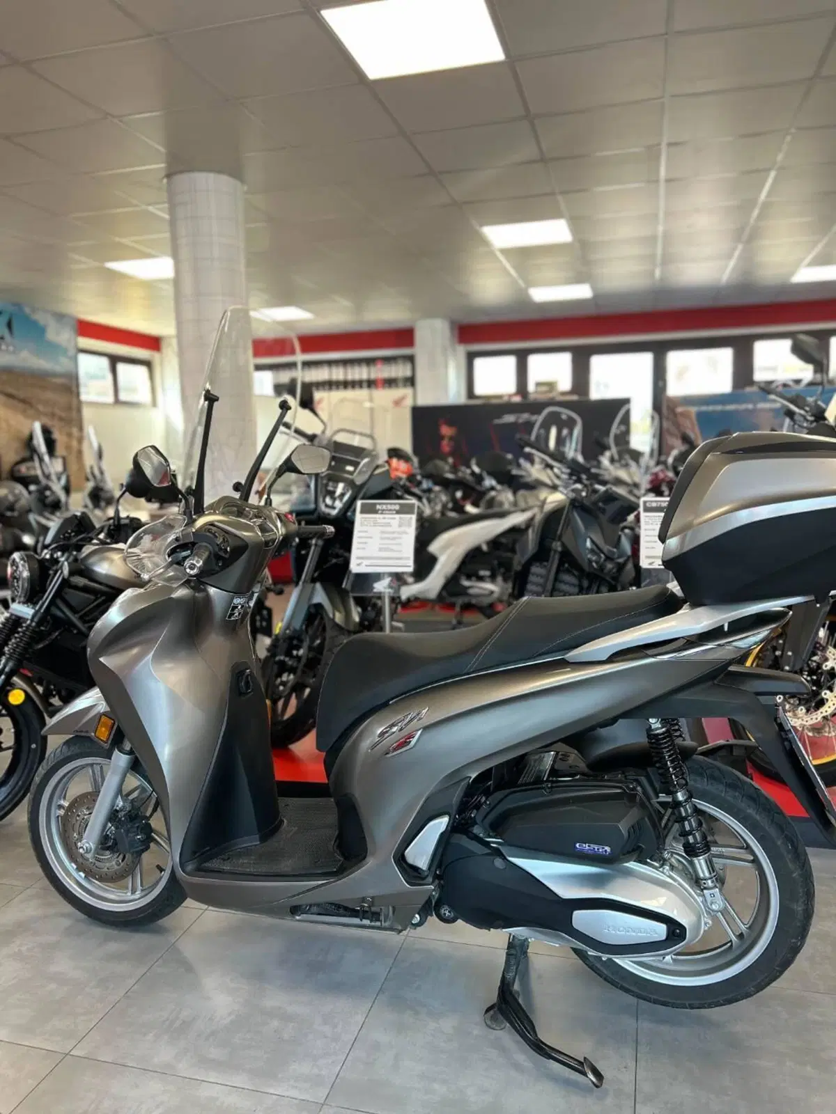 Honda SH 350 (2021 - 24) (2)