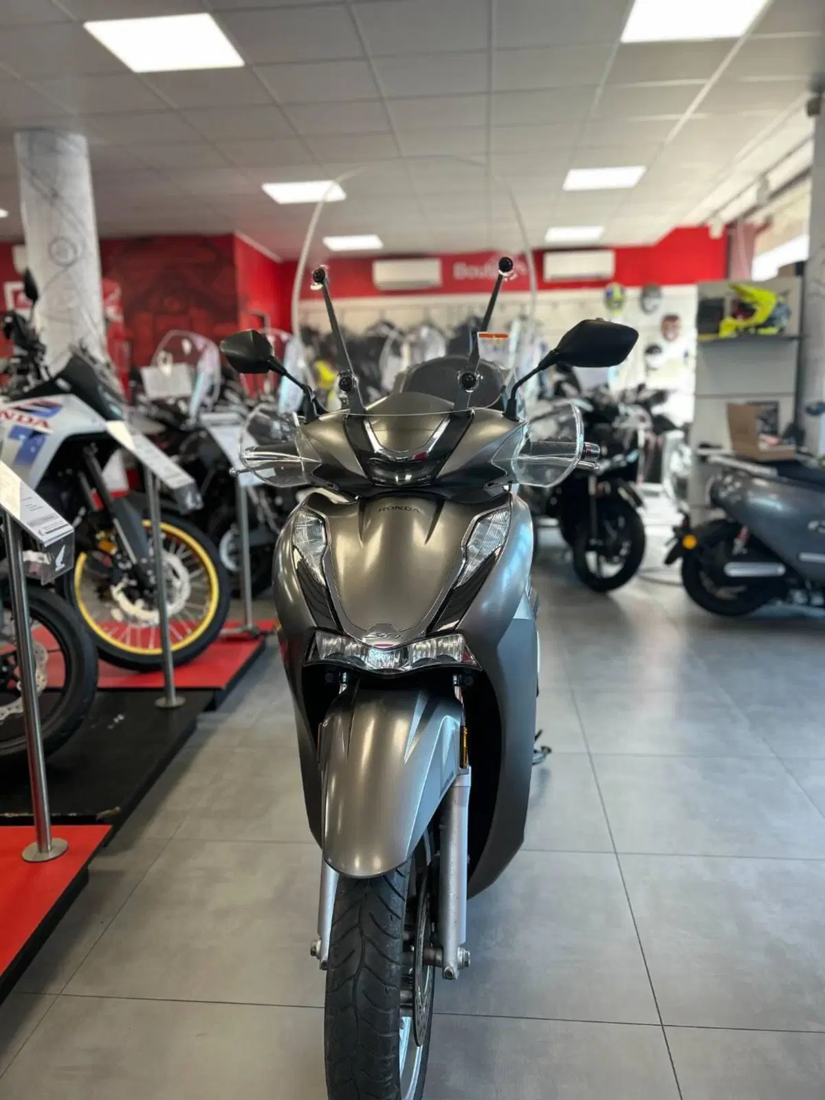 Honda SH 350 (2021 - 24) (4)