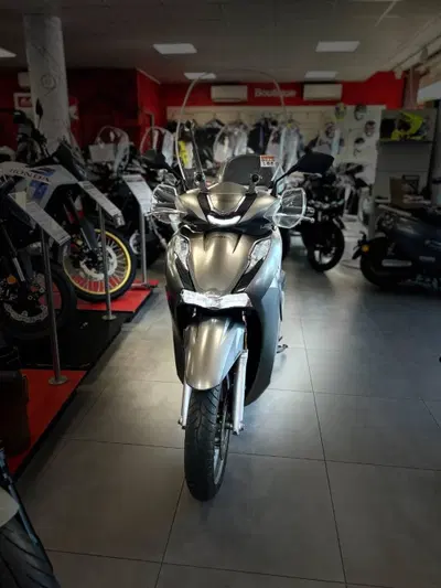 Honda SH 350 (2021 - 24) usata