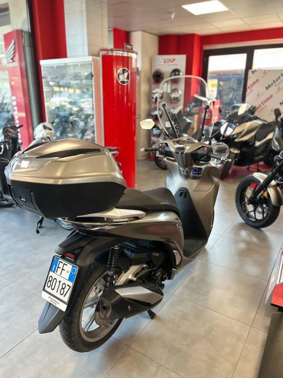 Honda SH 350 (2021 - 24) (7)