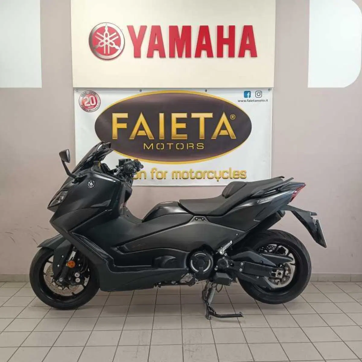 Yamaha T-Max 560 (2022 - 24)